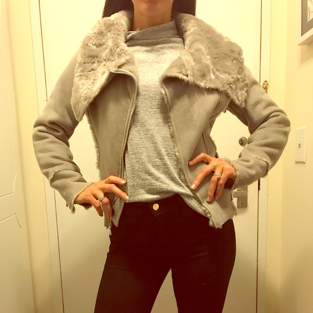 Fur bomber jacket, barely worn👌🏻